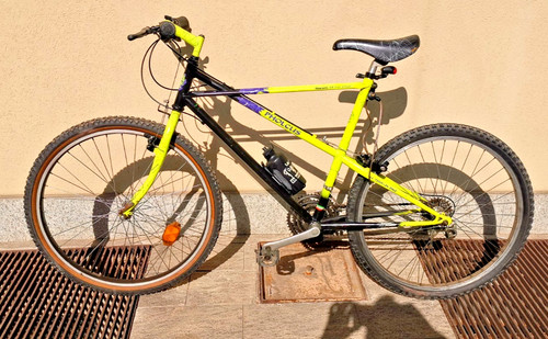 Bicicletta mountain bike - bicicletta,